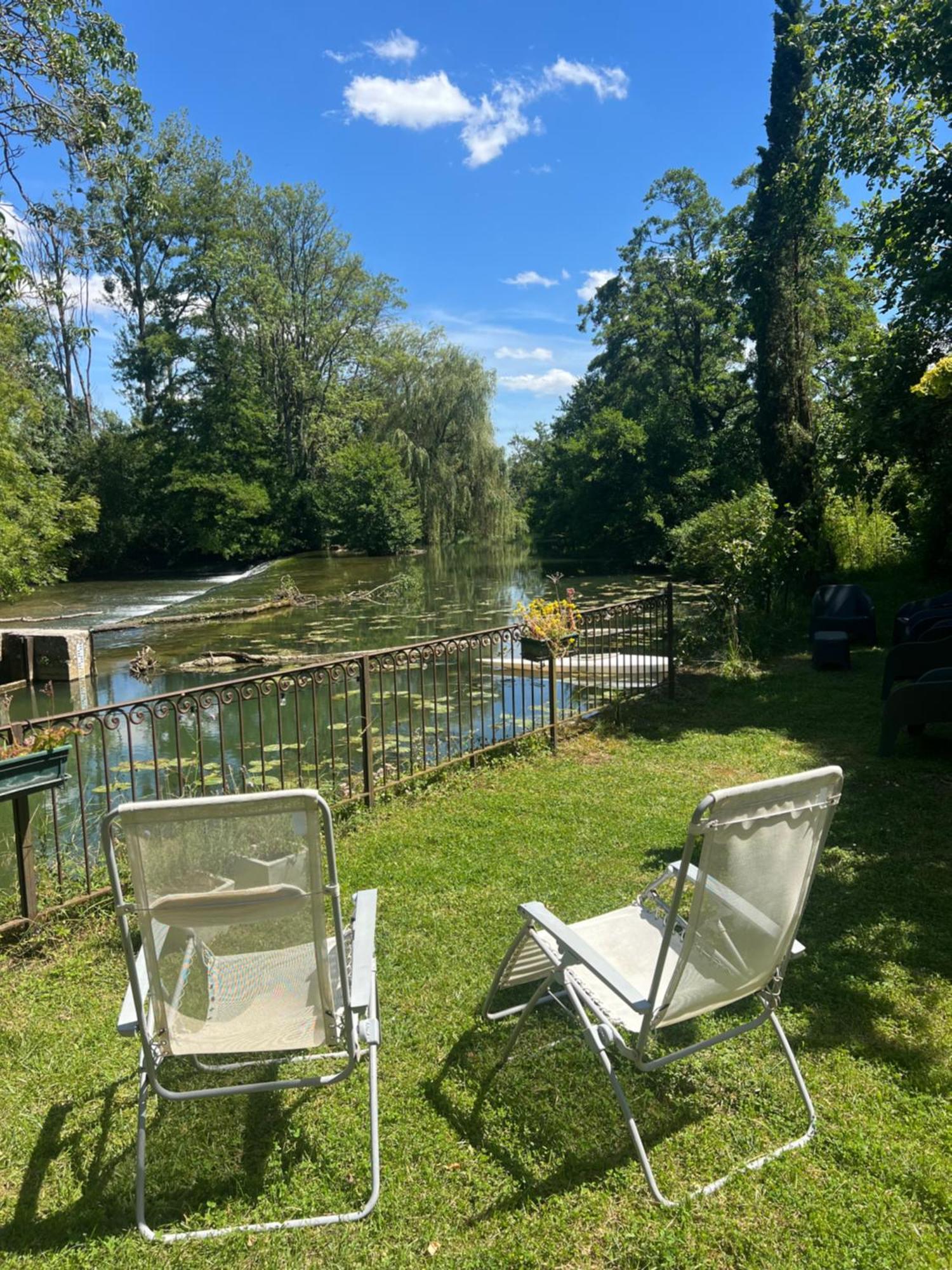 Magnifique Moulin Proche Chablis, Jacuzzi Et Riviere Villa Annay-sur-Serein Exteriör bild